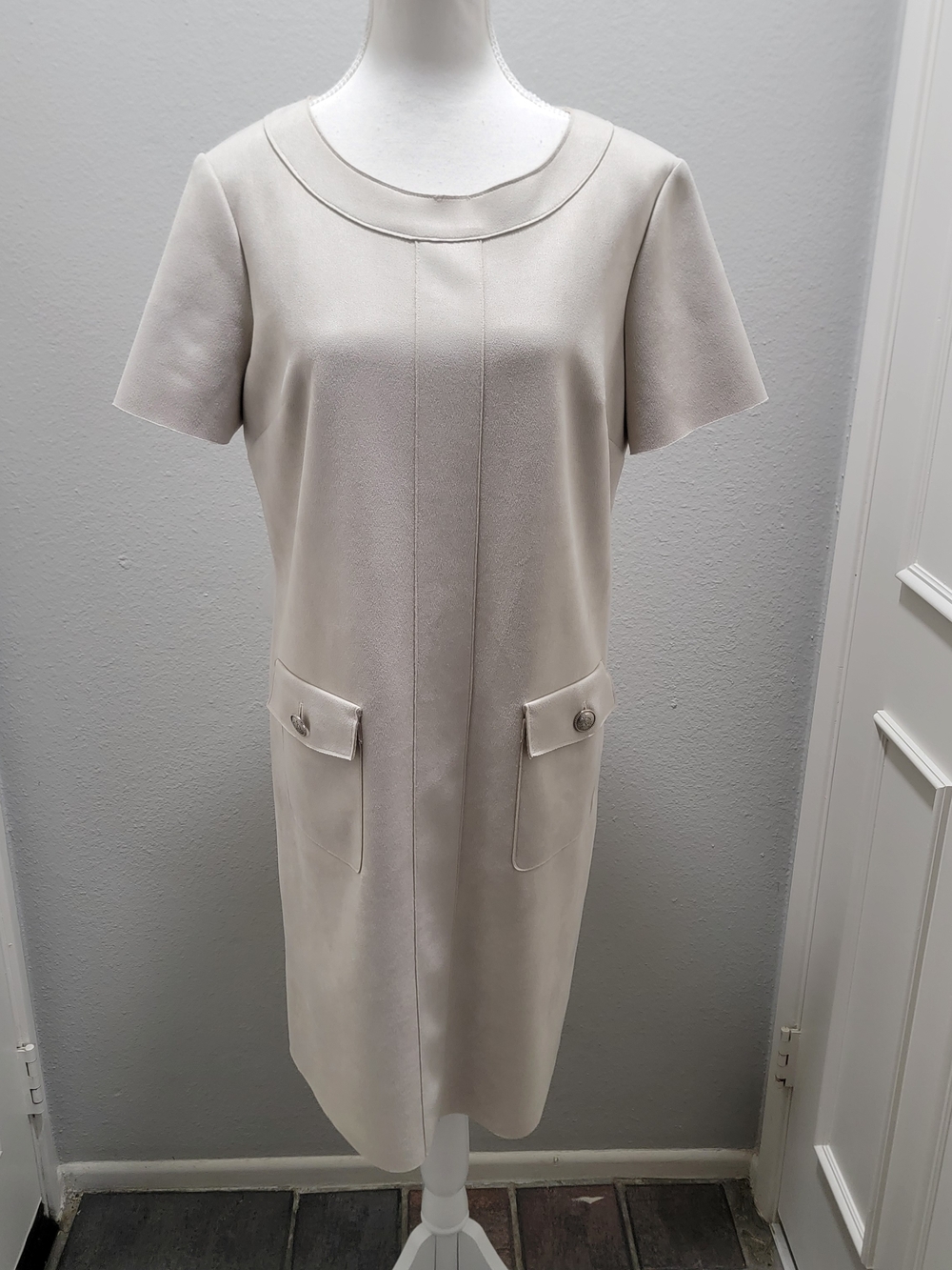 Joseph Ribkoff Cream Short-Sleeve Sheath Dress